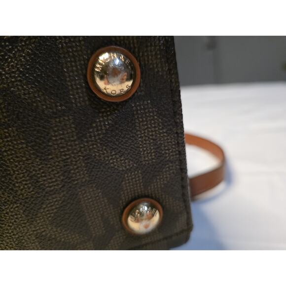 Michael Kors Cynthia Signature Satchel Crossbody Brown MK Logo Bag Gold Hardware - Picture 8 of 8